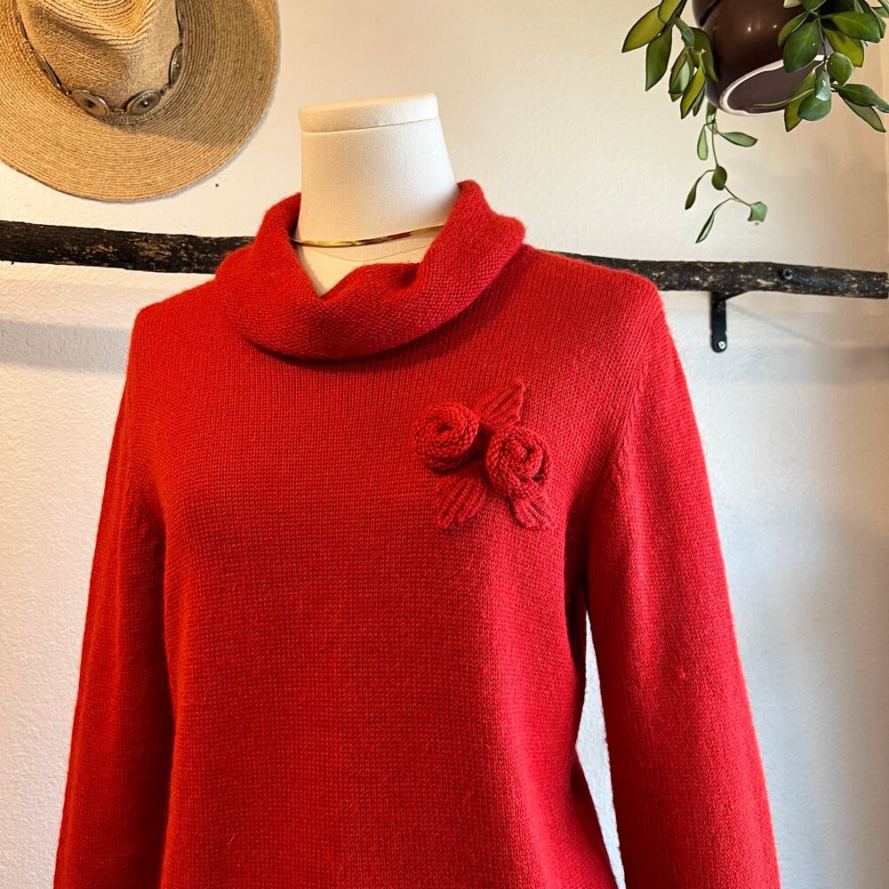 Red Woven 100% Alpaca Rose Floral Detail Sweater Size Medium Peru Made